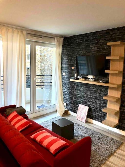 Flat In Le Roy, 6 Min From Paris Apartment
