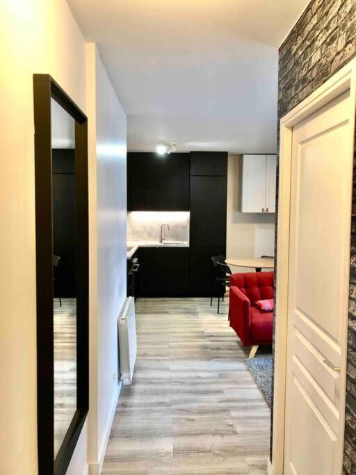 Apartment Flat In Le Roy, 6 Min From Paris Choisy-le-Roi