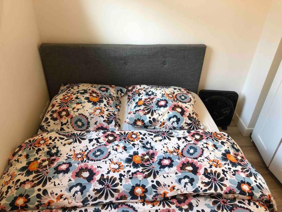 Apartment Flat In Le Roy, 6 Min From Paris